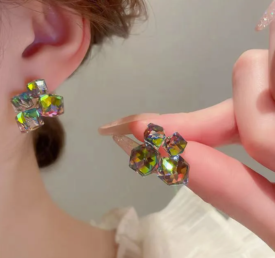 Geometric Crystal Earrings - FLY
