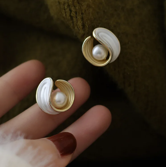 Oyster Pearl Studs - FLY