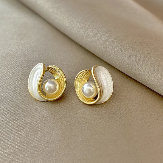 Oyster Pearl Studs - FLY