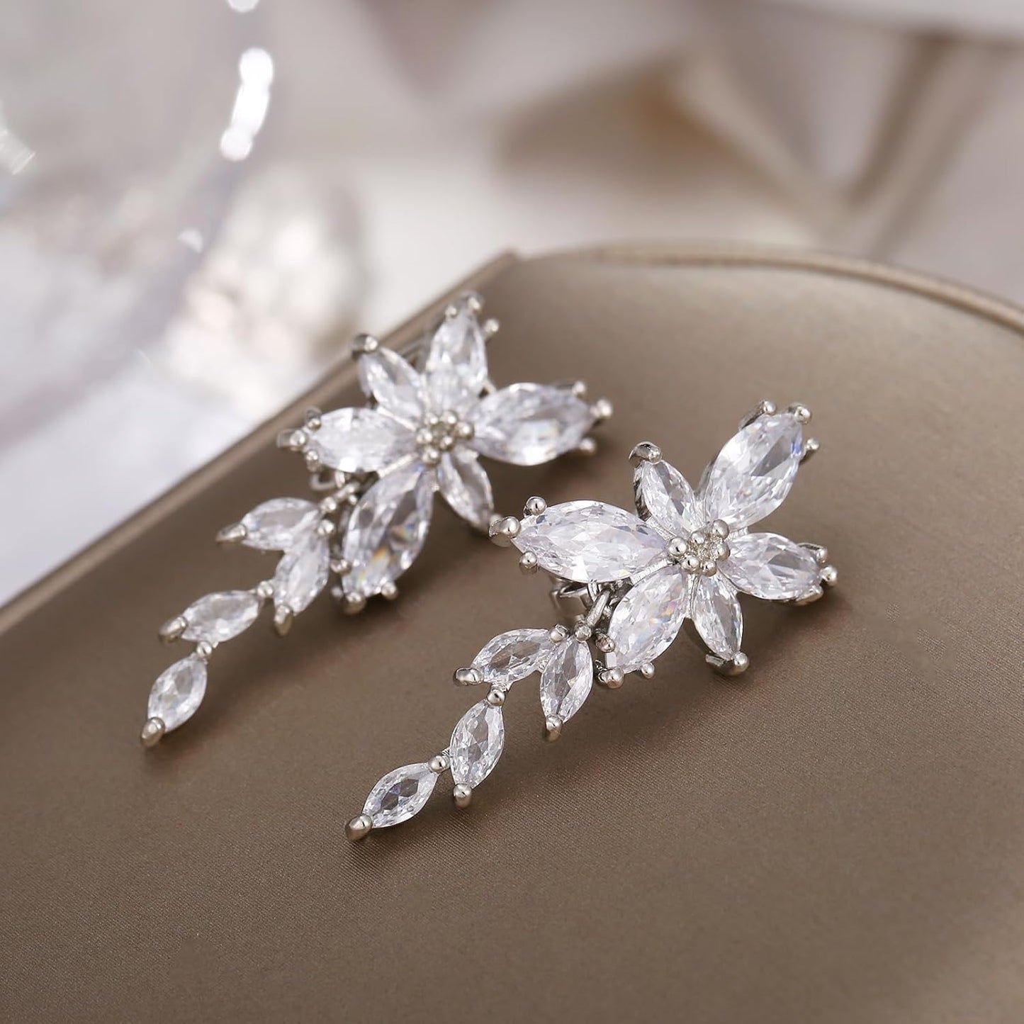 Diamond Leave Earrings - FLY