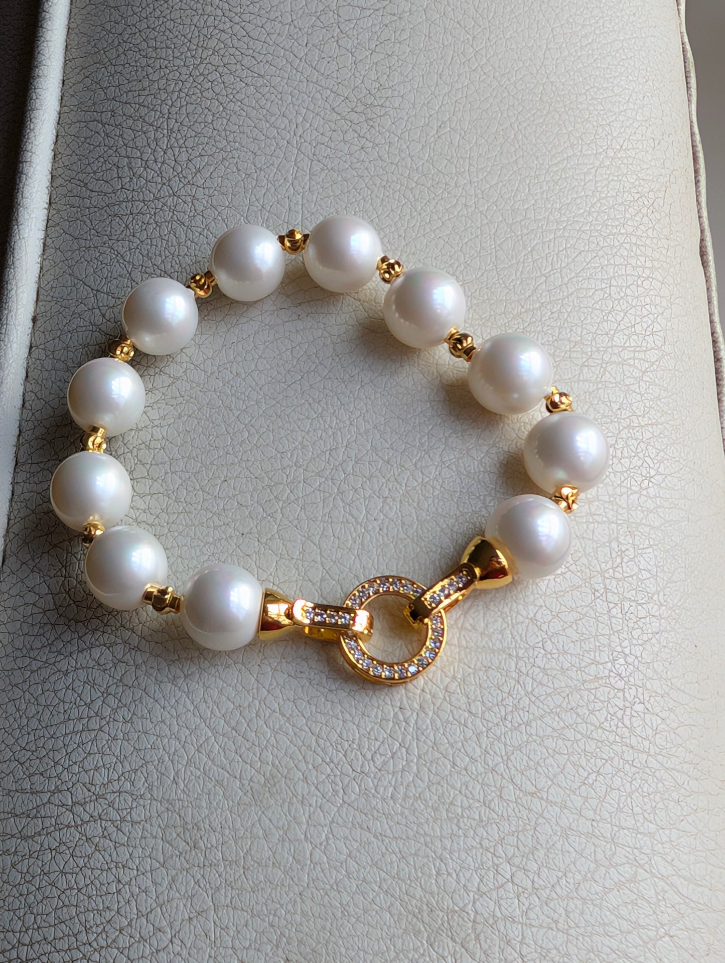 Pearl Glow Bracelet