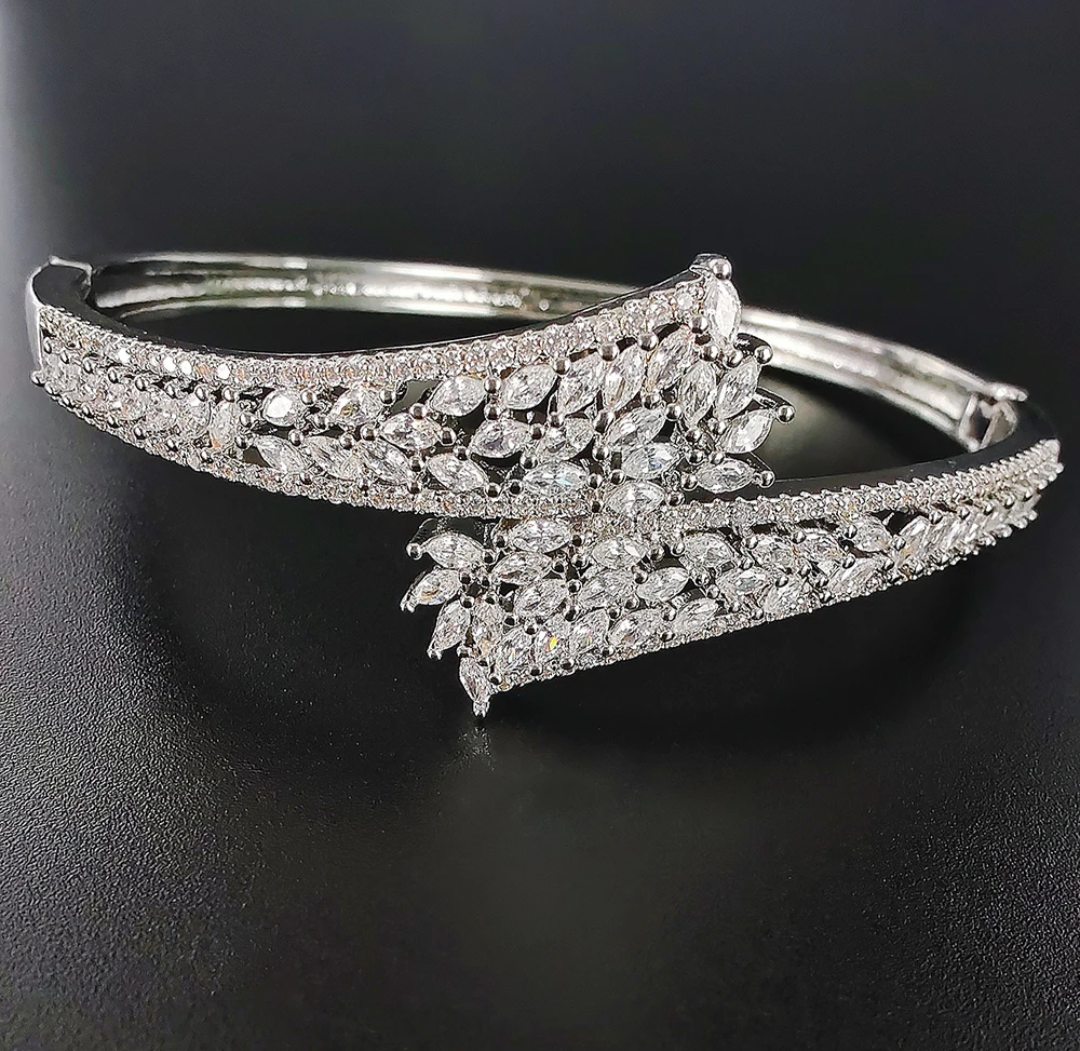 Diamond Splendor Cuff - FLY
