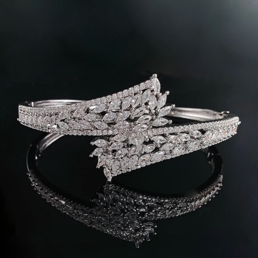 Diamond Splendor Cuff - FLY