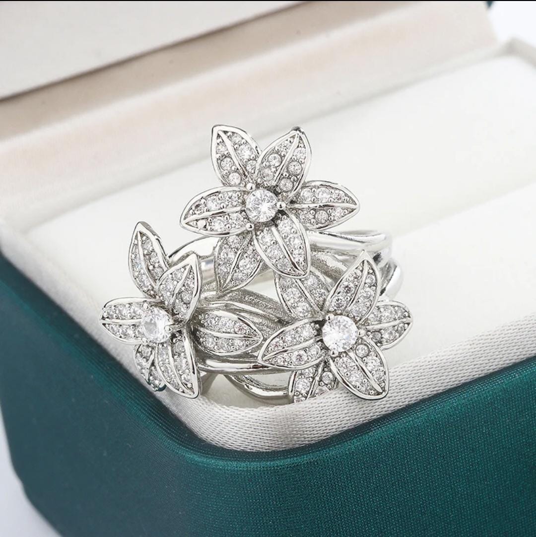 Blossom Trio Ring - FLY