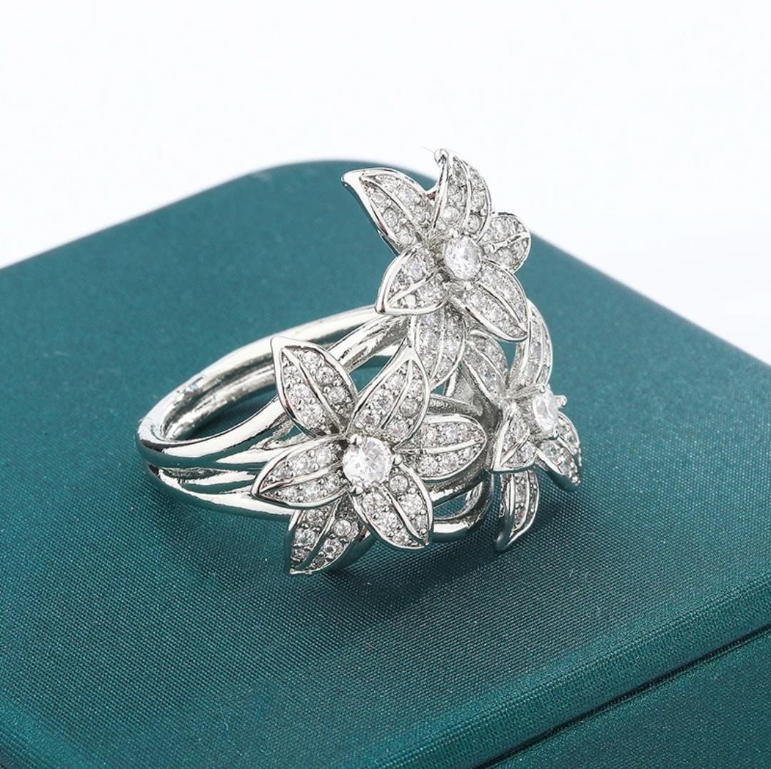 Blossom Trio Ring - FLY
