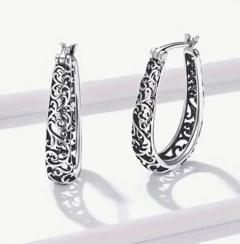 Noir Hoops