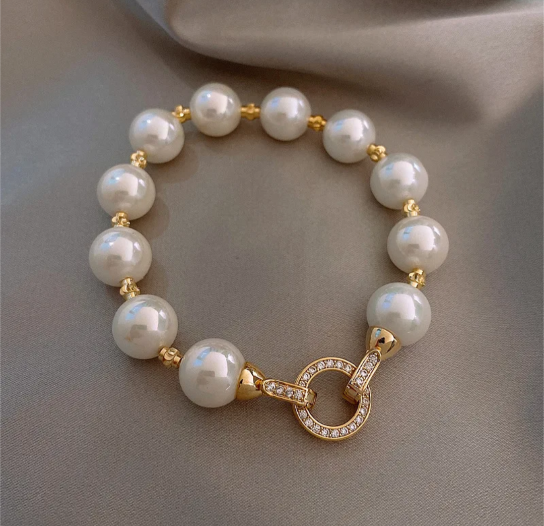 Pearl Glow Bracelet