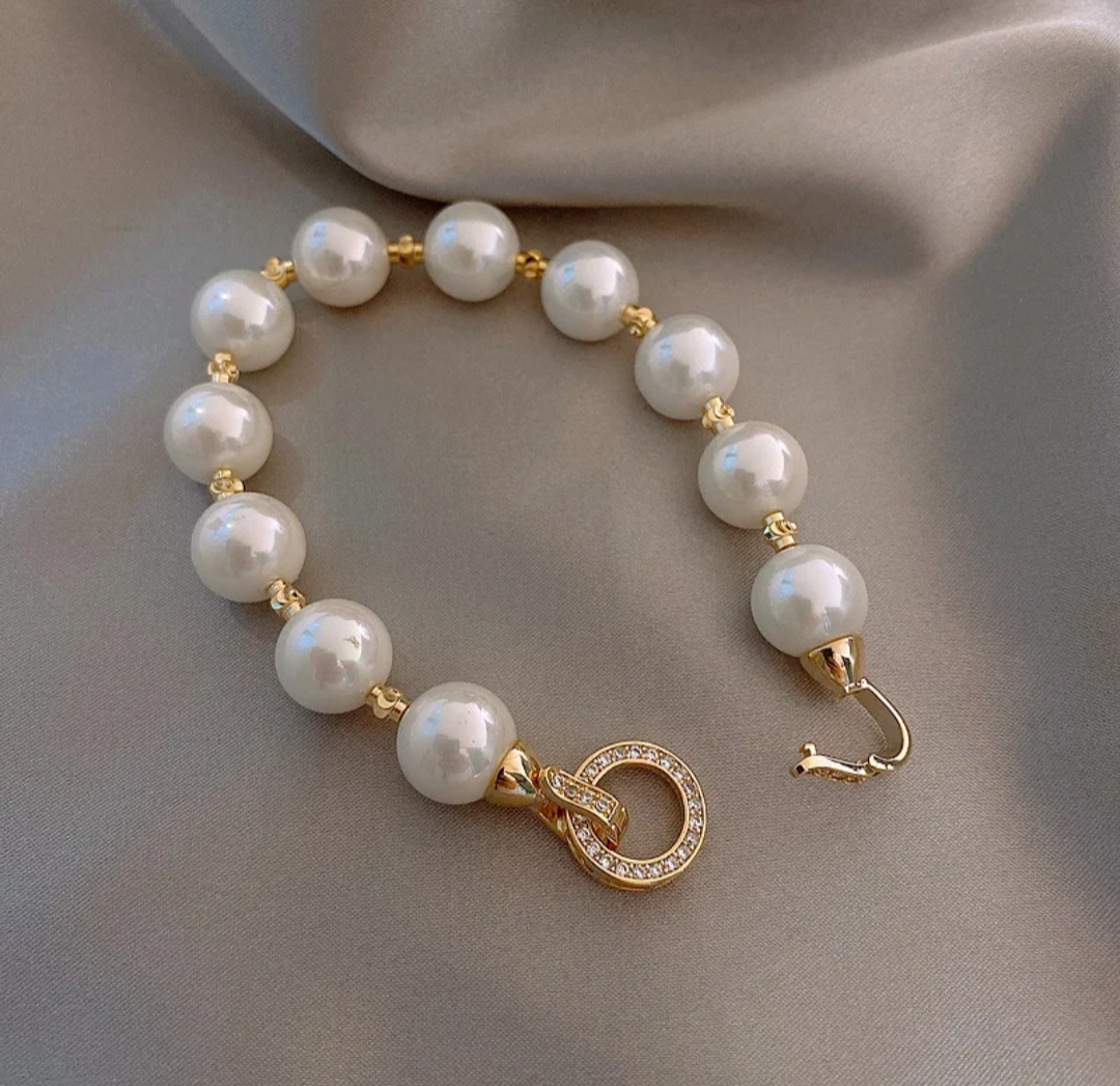 Pearl Glow Bracelet