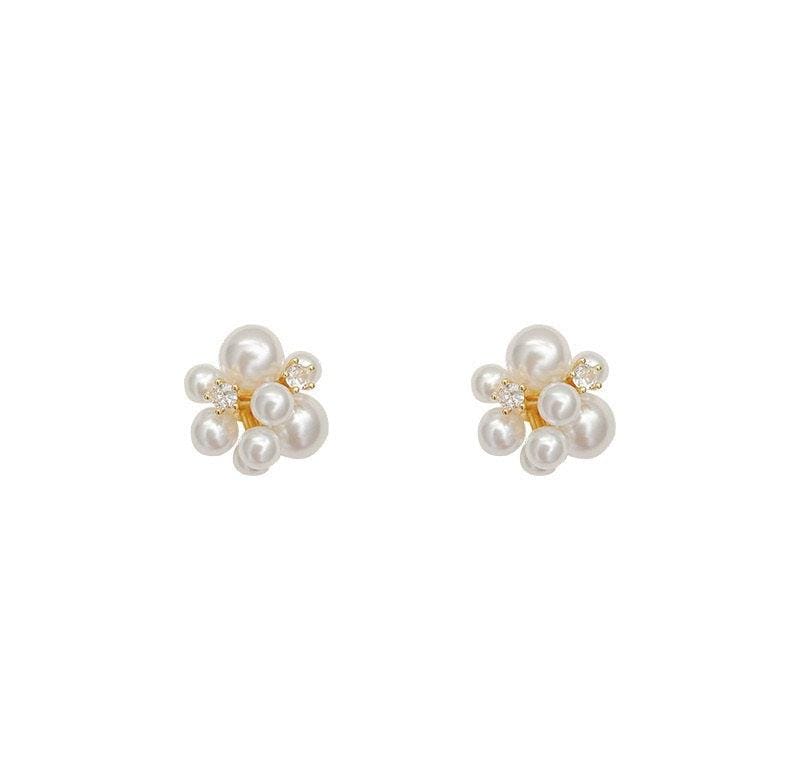 Pearl Frost Studs