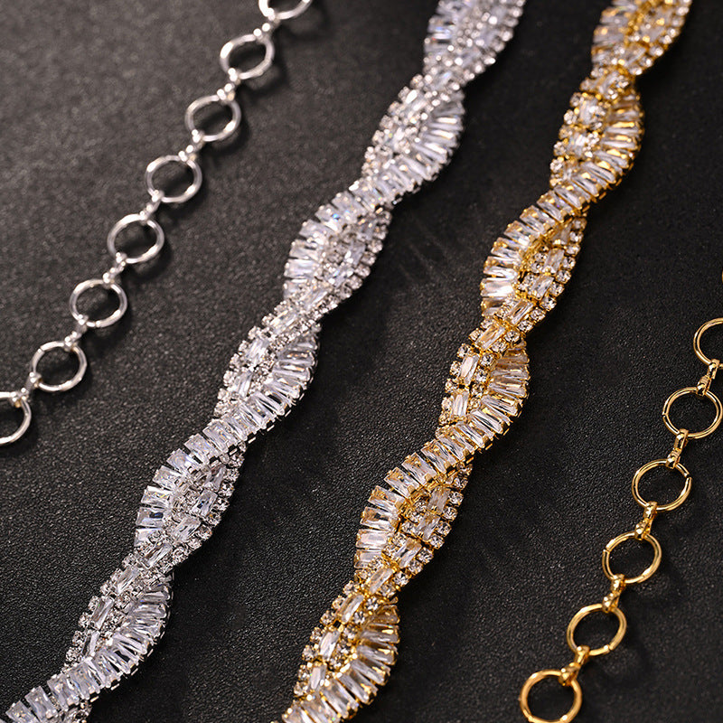 Lumiére Twist Necklace