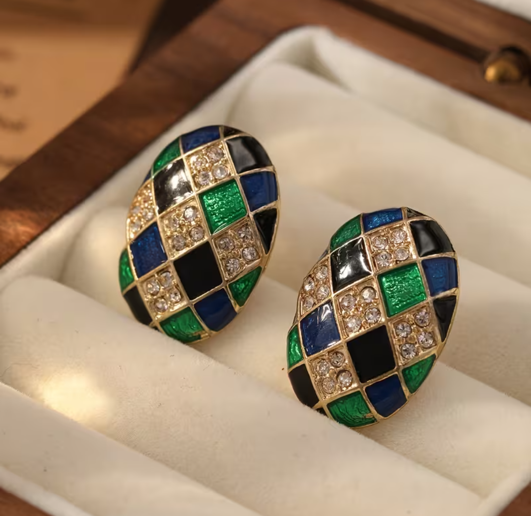 Geometric Studs