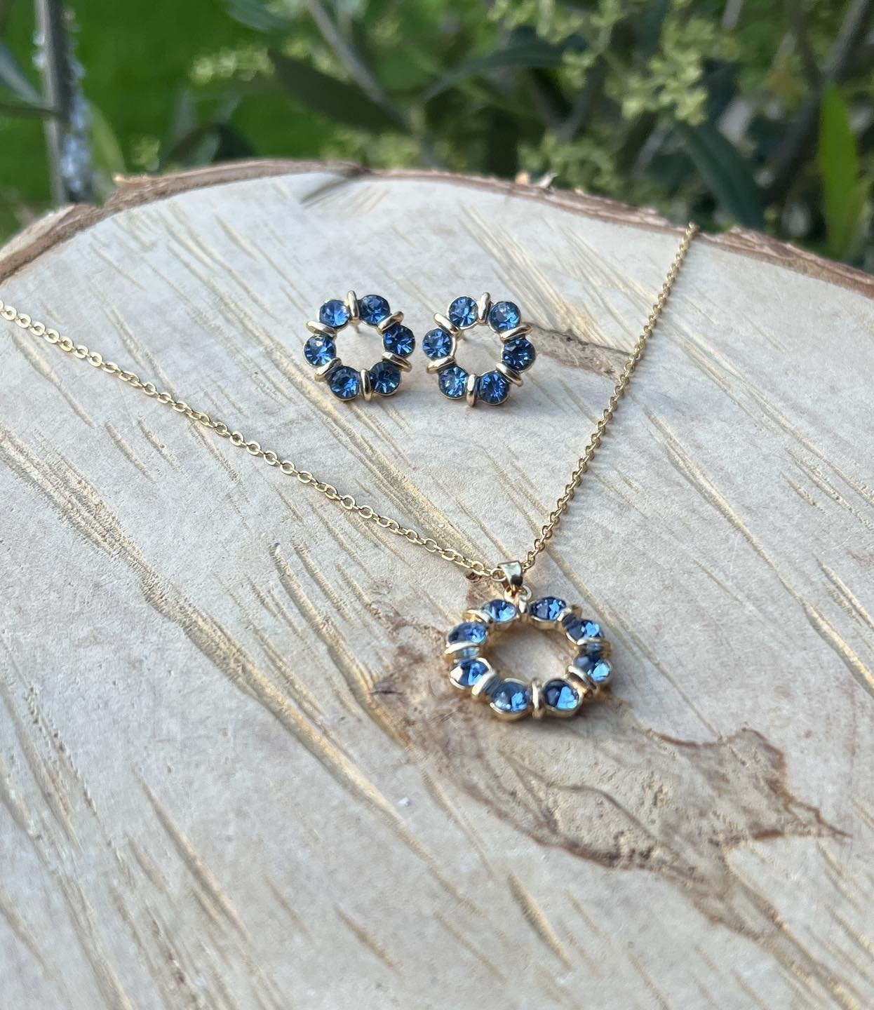 Sapphire Circle Set