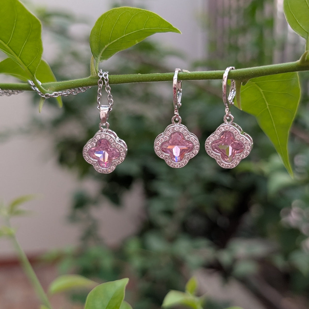 Clover Glow Set