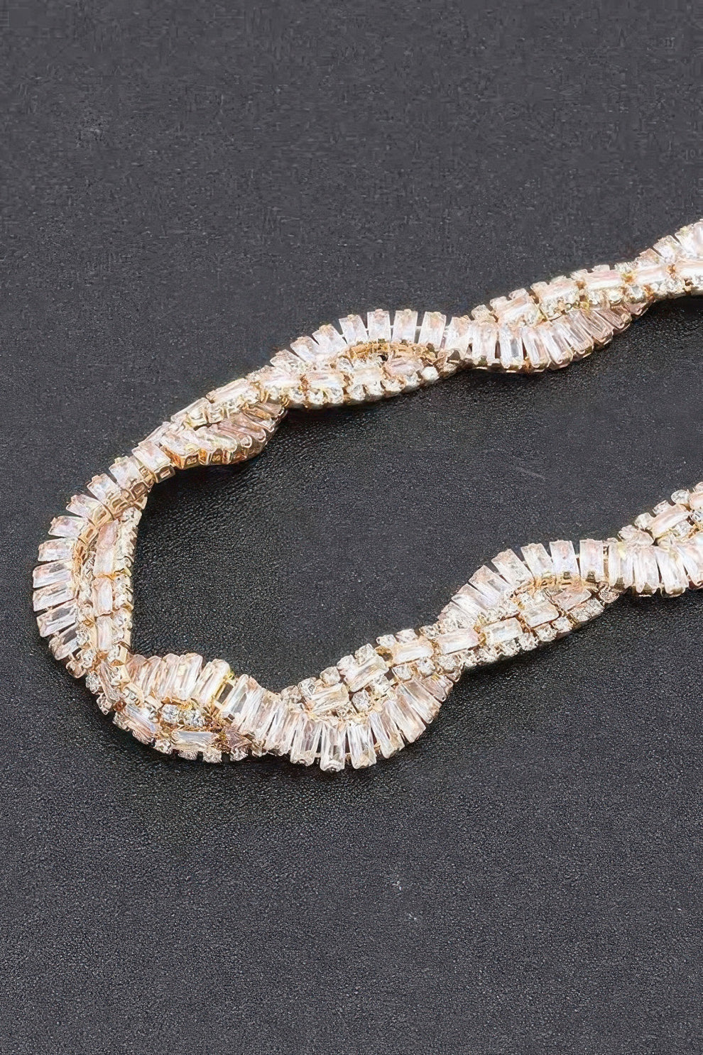 Lumiére Twist Necklace