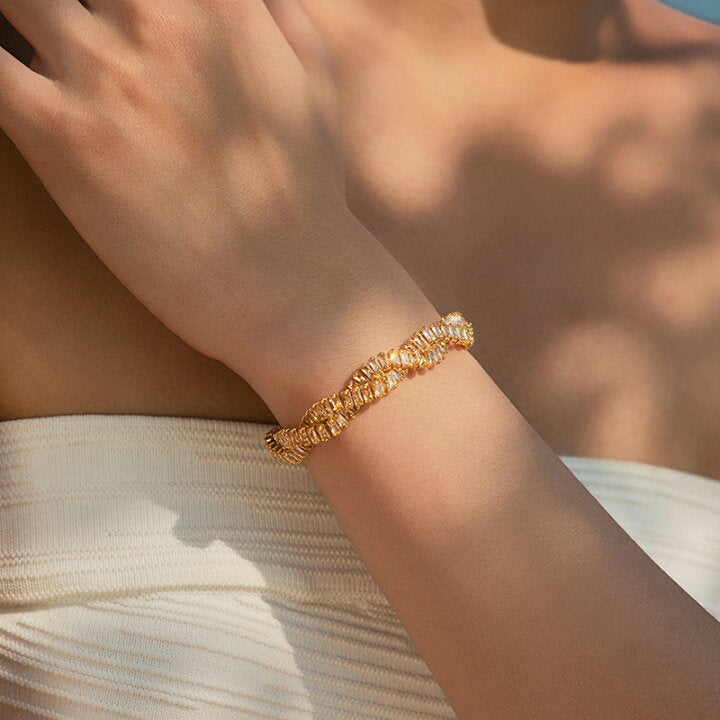 Lumiére Twist Bracelet