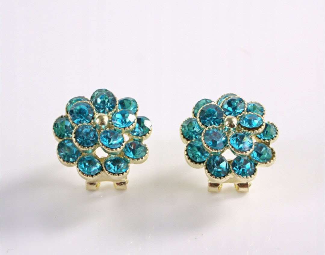 Aqua Glow Studs