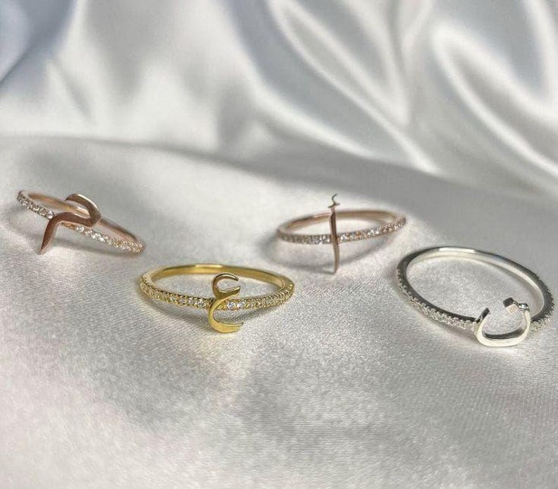 Harf Charm Ring
