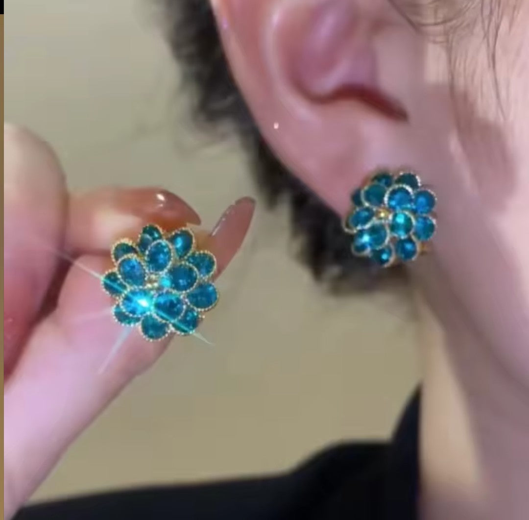 Aqua Glow Studs