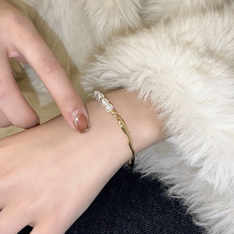 Sculpt Pearl Bracelet