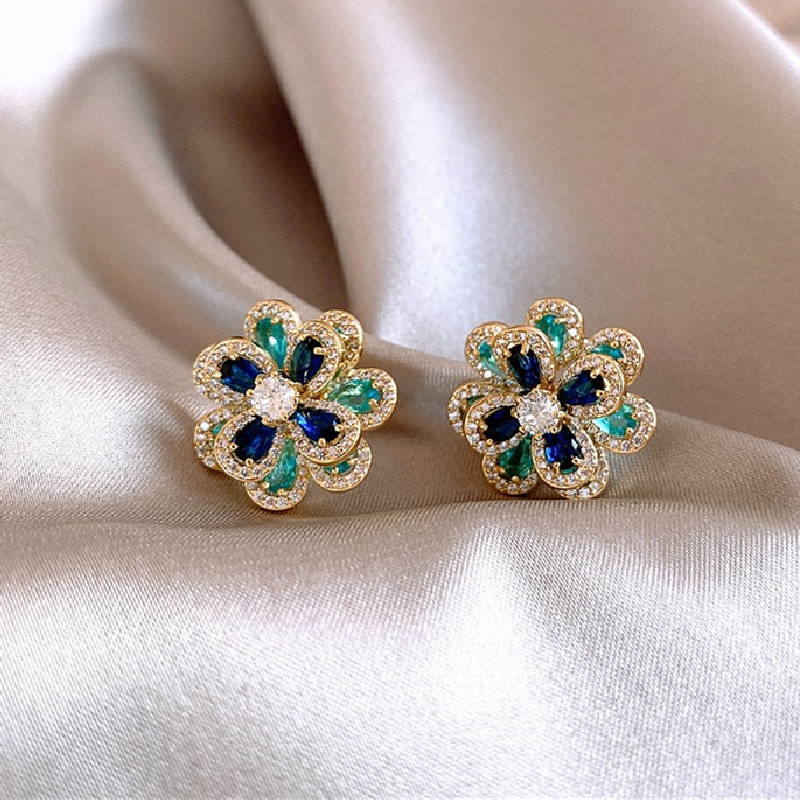 Korean Daisy Earrings