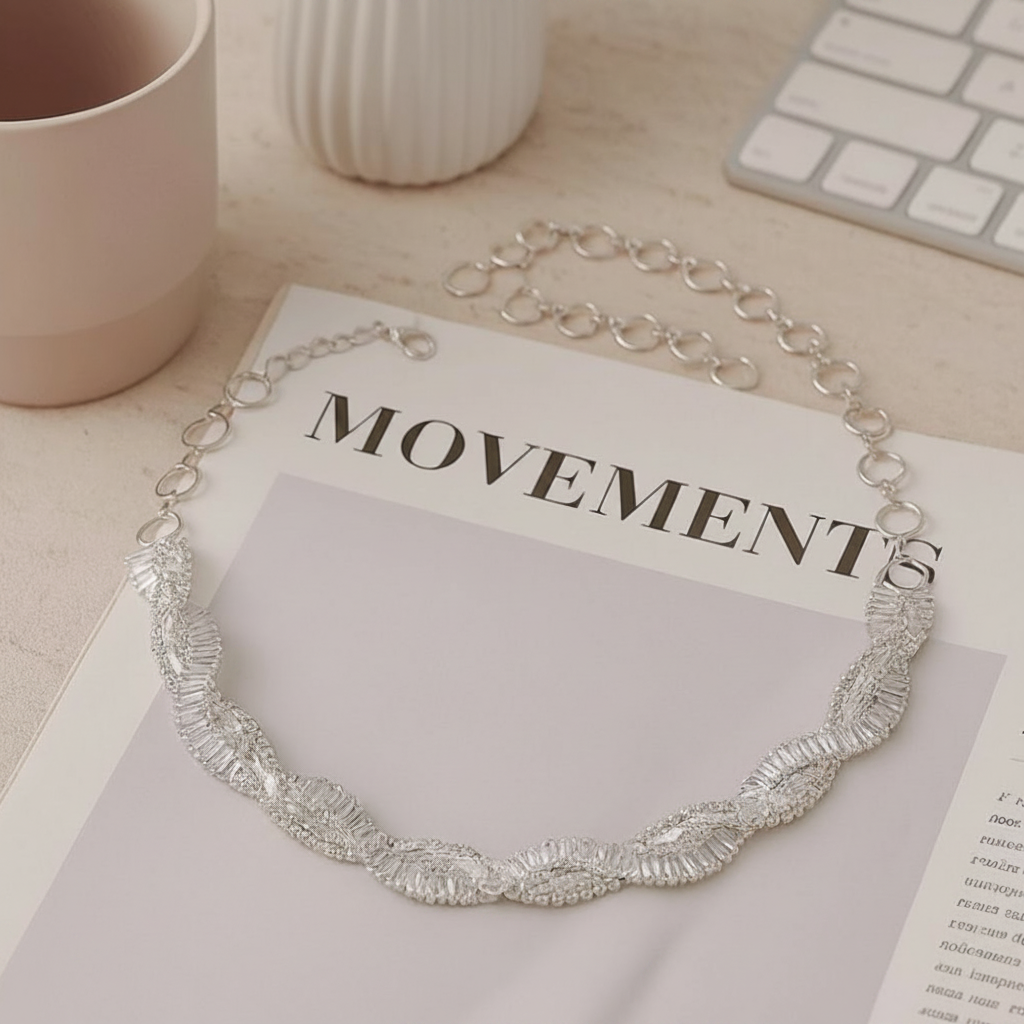 Lumiére Twist Necklace