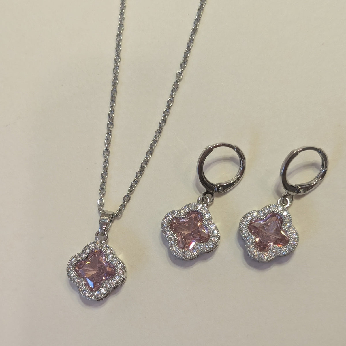 Clover Glow Set