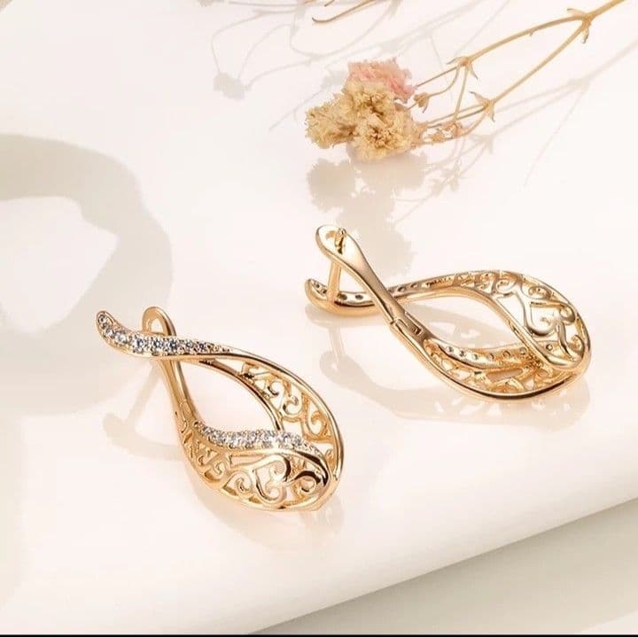 Luxe Swirls
