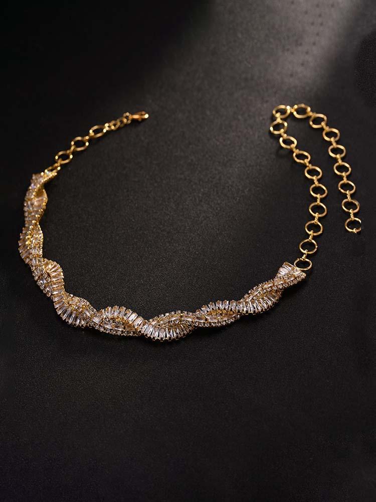 Lumiére Twist Necklace